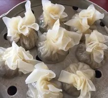 Pan-fried Dumpling-Shaped Steamed Bun