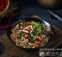 Handmade Sichuan-style Pickled Cabbage and Pork Noodles