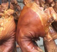 Pulled Pig's Trotters
