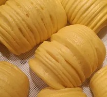 Golden Silk Steamed Bun