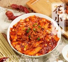 Sour Cabbage Stir-Fried Chicken with Wide Noodles