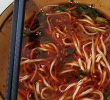 Steamed Pork Rib Noodles with Rice Flour