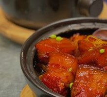 Guan-style Dongpo Pork