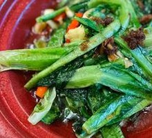 Braised Oil-mai Cabbage in Clay Pot