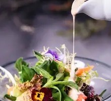 Seasonal Vegetable Salad