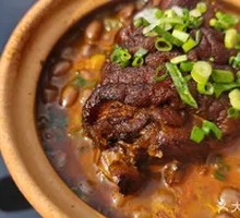 Braised Pig Trotter with Crispy Skin