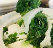 Chinese Cabbage and Tofu Soup