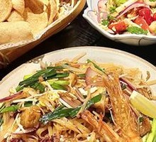 Pounded Chicken Feet Salad