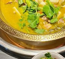 Sour Cabbage and Taro Chicken