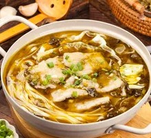 Sour Cabbage Pork Noodles