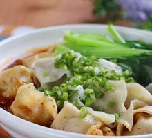 Handmade Spicy Oil Dumplings