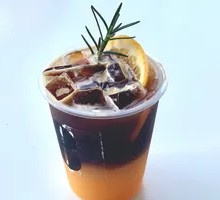 Fresh Orange Sparkling Americano