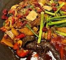 Stewed Chicken Offal in Small Pot