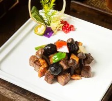 Black Garlic Stir-fried Wagyu Beef