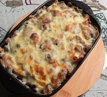 Cheese Beef Fried Rice Bake