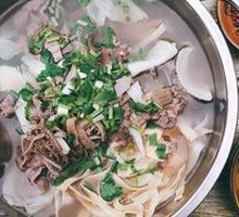 Stewed Beef with翘脚