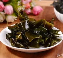 Spicy Braised Kelp Knots