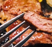 Himalayan Rose Salt Steak