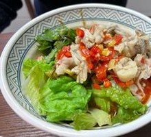 Spicy Chopped Chili Bullfrog Noodles
