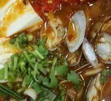 Spicy and Sour Clam Rice Noodles