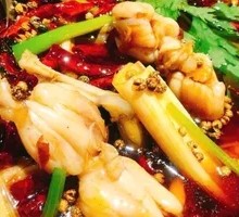 Spicy Bullfrog and Catfish Stir-fry