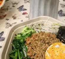 Thai Basil Rice (Low-Calorie Vegetarian Version)