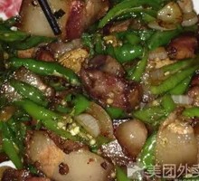 Green Pepper Stir-fried Braised Pork