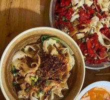 Pan-fried Chicken Noodles
