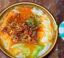 Wild Pepper Chicken Offal Rice Noodles