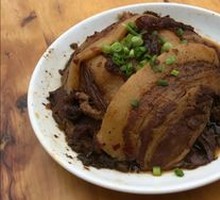 Braised pork with glutinous rice