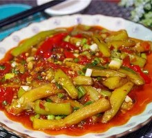 Sautéed Eggplant with Minced Meat