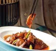 Stir-fried Pork with Spicy Sauce