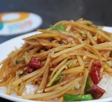 Potato Shreds and Back Pork Rice Bowl