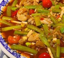 Braised Pork Trotter in Yellow Sauce