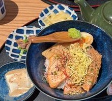 Grilled Salmon Tea-Brewed Rice