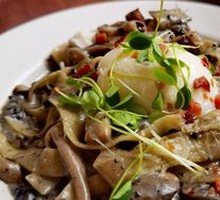 Creamy Truffle Mushroom Fettuccine