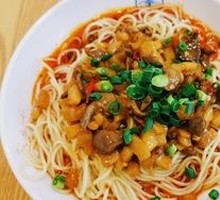 Stir-Fried Spicy Chicken Offal Noodles