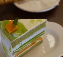 Banyan Mango Coconut Cream Cake