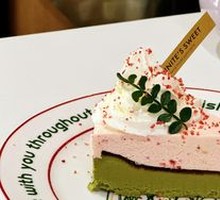 Strawberry Basque Cake