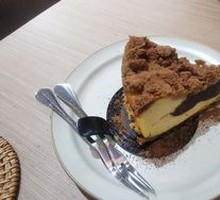 Unassuming Caramel Crust Heavy Cheese Cake
