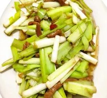 Shredded Pork with Leek Greens