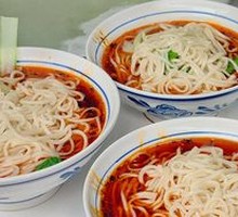 Sour Cabbage and Pork Noodles