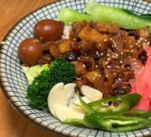 Golden Land Braised Pork Rice