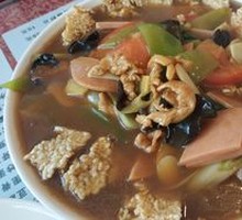 Fried Rice Noodles with Pork