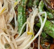 Small Chili Pork Stir-fry Rice