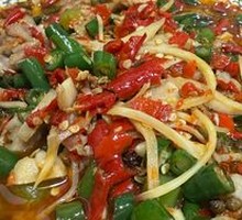 Fresh Spicy Rabbit in Pot