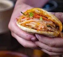 Guo Kui with Cold Noodles