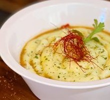 Spicy Beef with Potato Cream