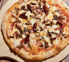 Spicy麻辣 Beef Pizza