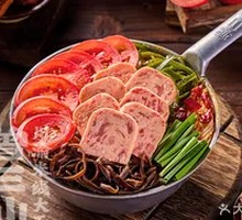 Hot Pot Luncheon Meat Rice Noodles